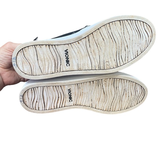 Vionic Slip On Sneakers Snake Print Black Shoes size 7.5 - Picture 5 of 9